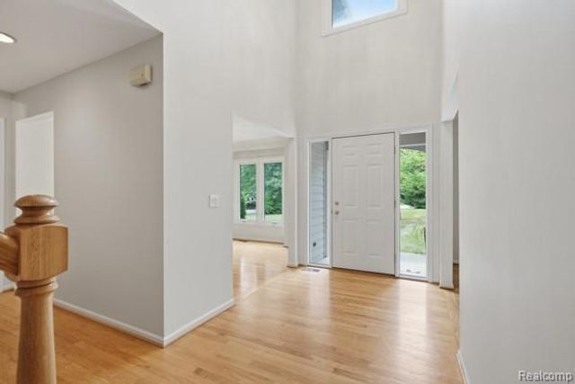10928 Sunny Ridge Court, Pinckney, MI 48169
