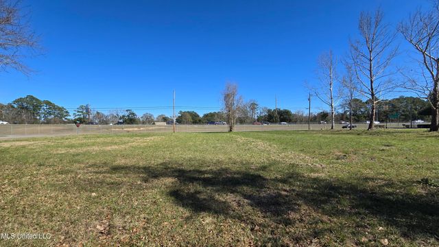 10283 Boney Avenue, D'iberville, MS 39540