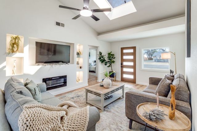 3121 Damascus Way, Farmers Branch, TX 75234