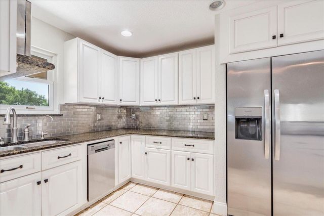 301 Verbena DR, Kyle, TX 78640