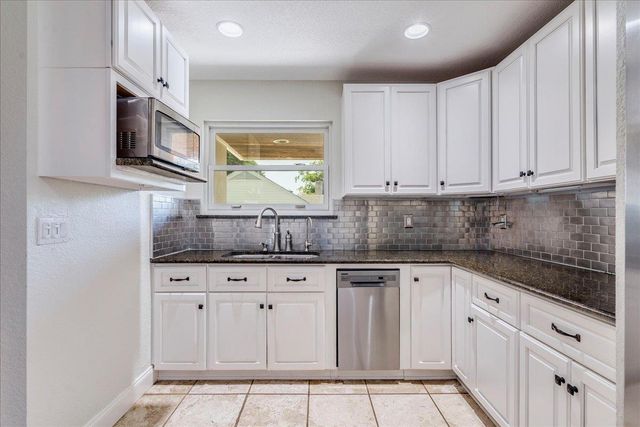 301 Verbena DR, Kyle, TX 78640