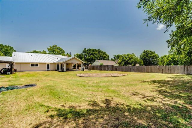 301 Verbena DR, Kyle, TX 78640