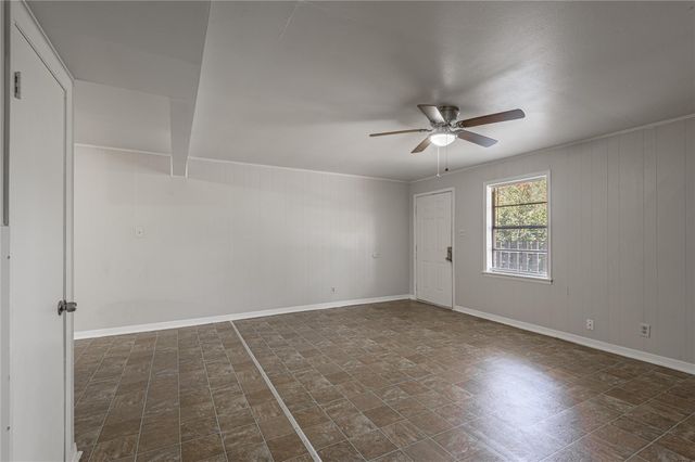 525 12th Street 7, Huntsville, TX 77340