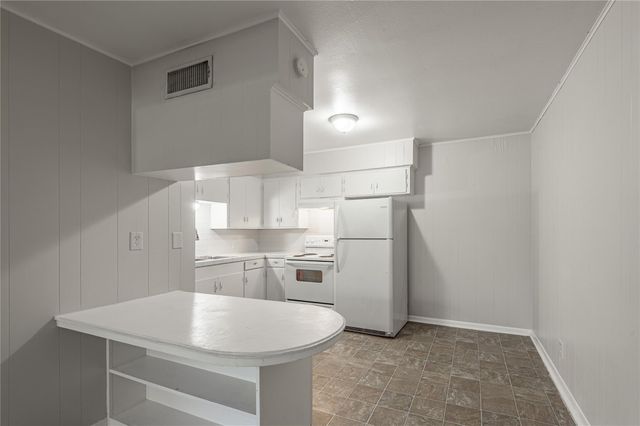 525 12th Street 7, Huntsville, TX 77340