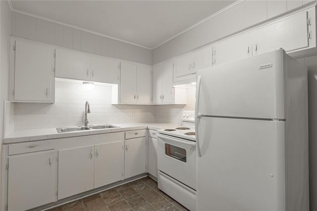 525 12th Street 7, Huntsville, TX 77340