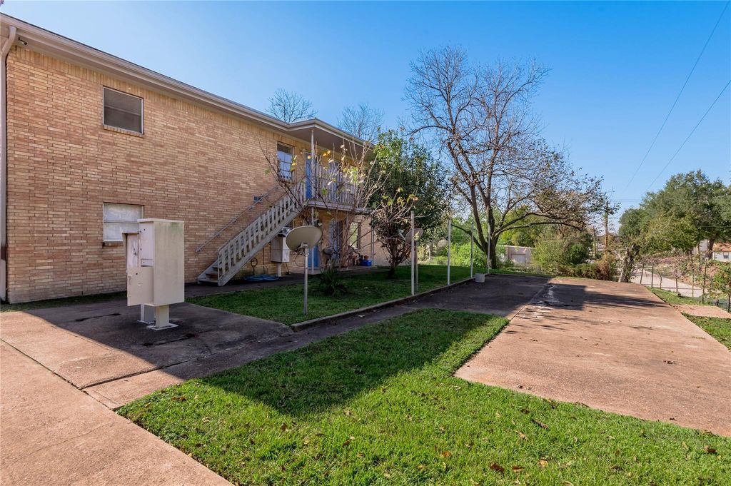 525 12th Street 7, Huntsville, TX 77340
