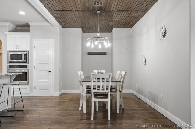 222 W 128th Place S, Jenks, OK 74008