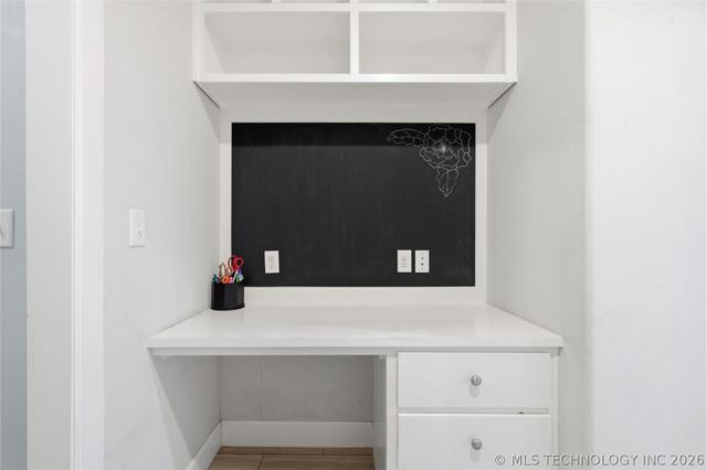 222 W 128th Place S, Jenks, OK 74008