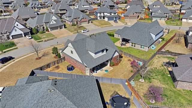 222 W 128th Place S, Jenks, OK 74008