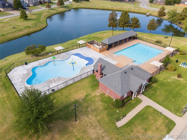222 W 128th Place S, Jenks, OK 74008