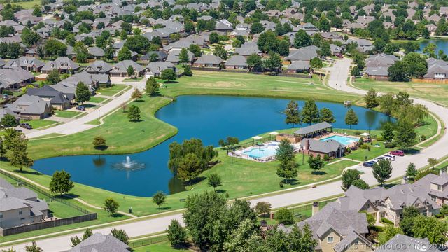 222 W 128th Place S, Jenks, OK 74008