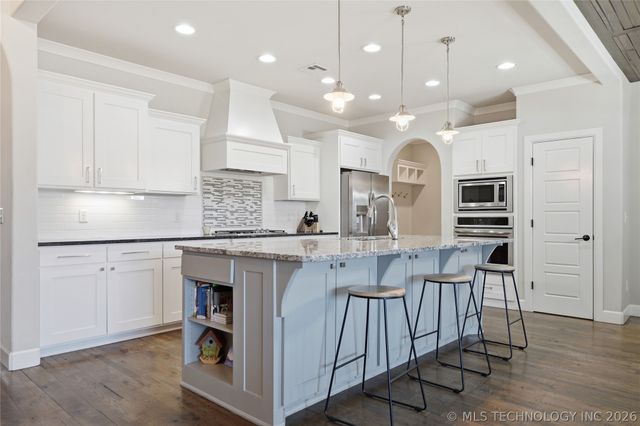 222 W 128th Place S, Jenks, OK 74008