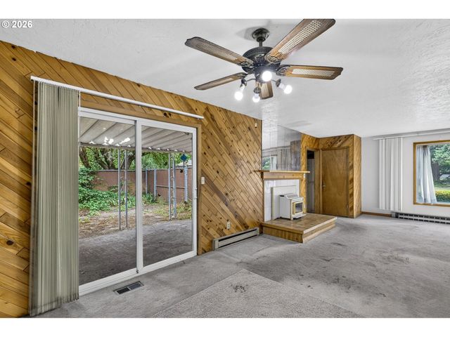 16701 Se STEPHENS St, Portland, OR 97233