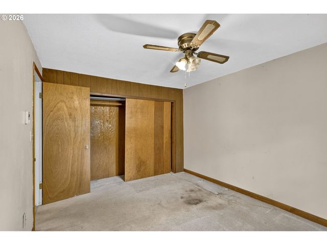 16701 Se STEPHENS St, Portland, OR 97233