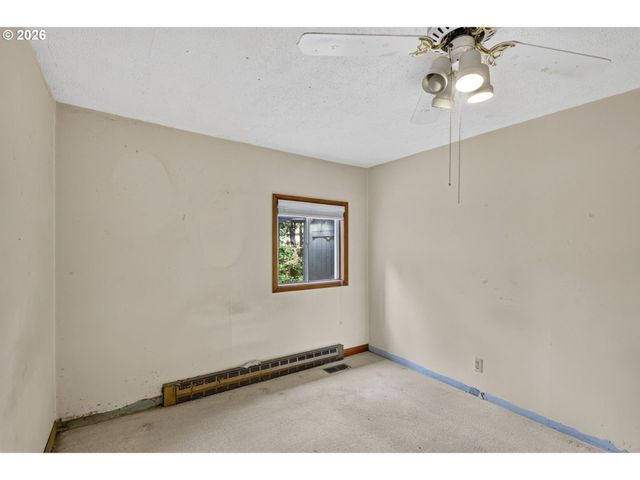 16701 Se STEPHENS St, Portland, OR 97233