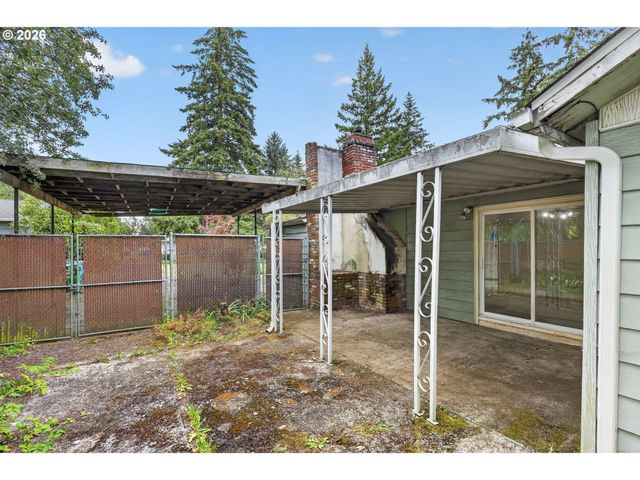 16701 Se STEPHENS St, Portland, OR 97233