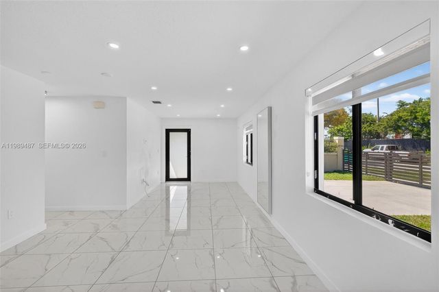 2490 NW 44th St 2490, Miami, FL 33142