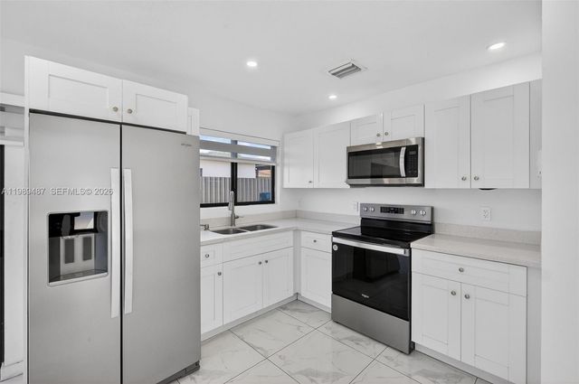 2490 NW 44th St 2490, Miami, FL 33142