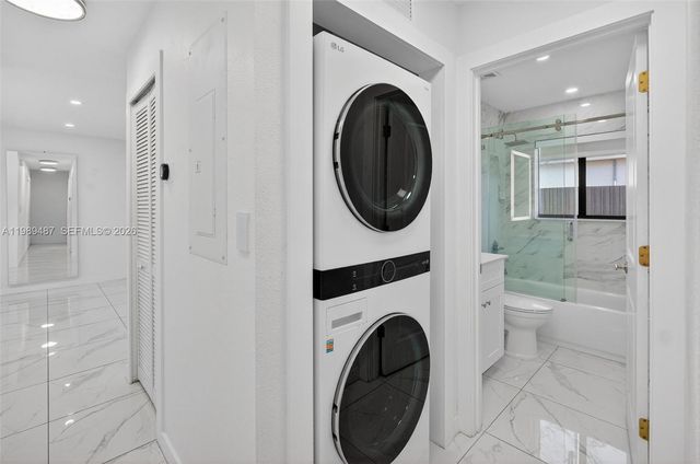 2490 NW 44th St 2490, Miami, FL 33142