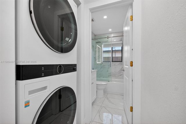 2490 NW 44th St 2490, Miami, FL 33142