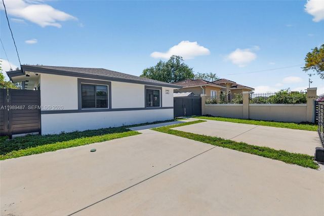 2490 NW 44th St 2490, Miami, FL 33142