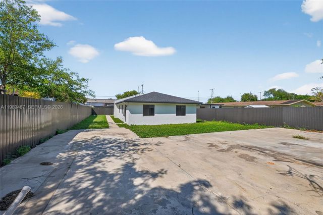 2490 NW 44th St 2490, Miami, FL 33142