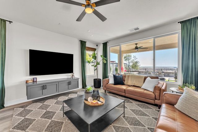 3241 Wildland Ct, Folsom, CA 95630
