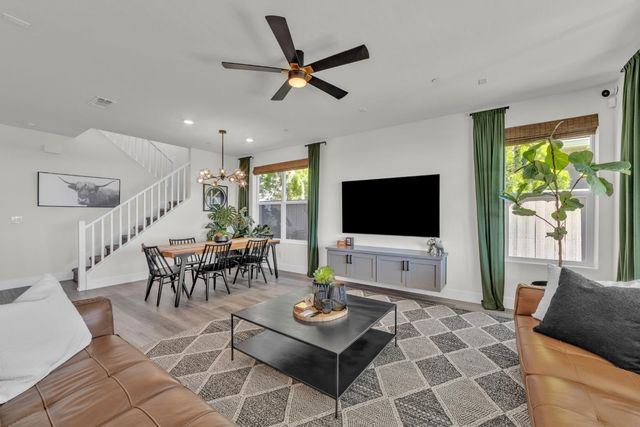 3241 Wildland Ct, Folsom, CA 95630