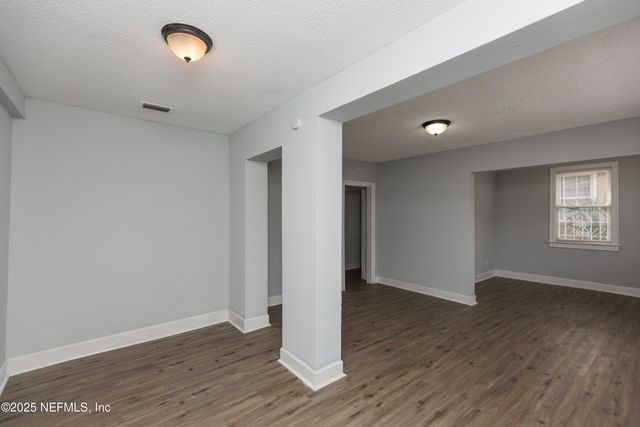 1550 W 2ND Street, Jacksonville, FL 32209