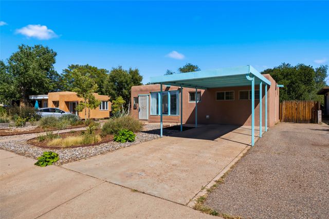 1919 San Ildefonso Road, Santa Fe, NM 87505