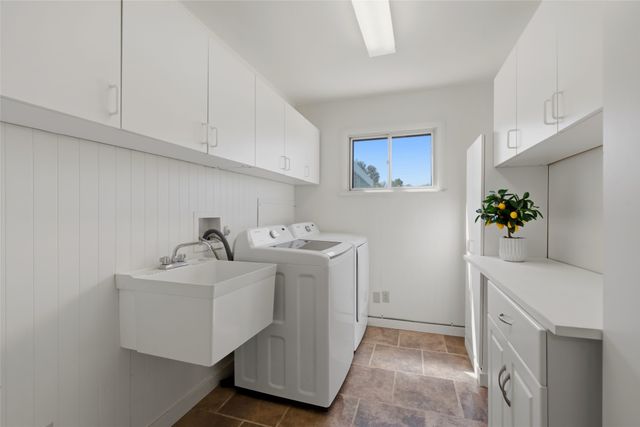 1919 San Ildefonso Road, Santa Fe, NM 87505