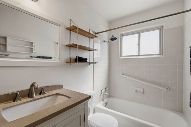 1919 San Ildefonso Road, Santa Fe, NM 87505