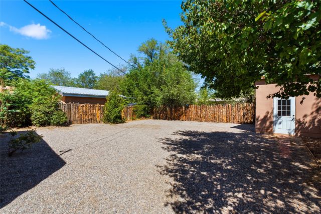 1919 San Ildefonso Road, Santa Fe, NM 87505