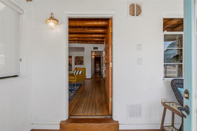 1919 San Ildefonso Road, Santa Fe, NM 87505