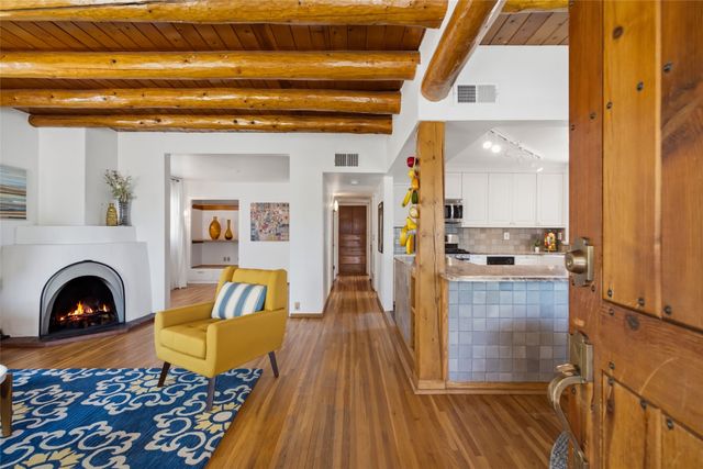 1919 San Ildefonso Road, Santa Fe, NM 87505