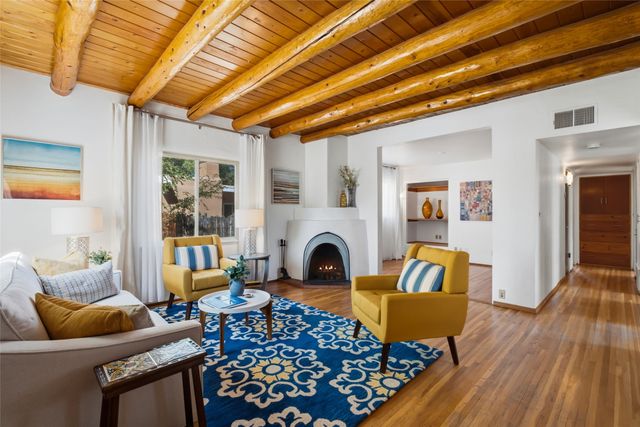 1919 San Ildefonso Road, Santa Fe, NM 87505