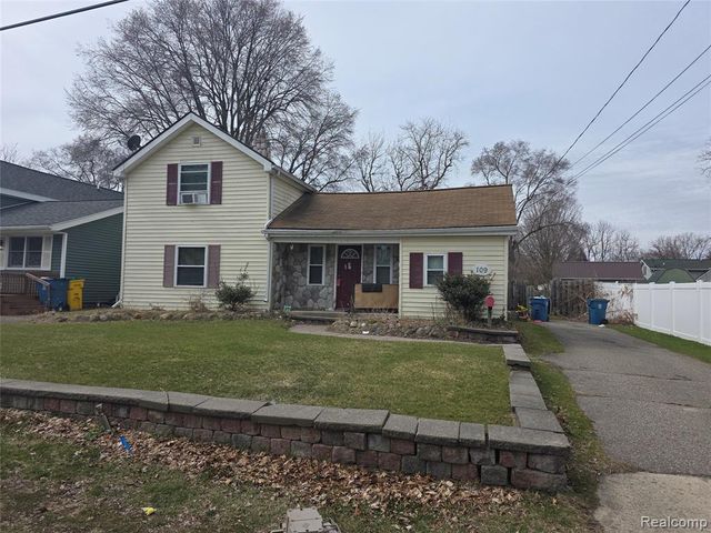 109 2nd Street, Holly, MI 48442