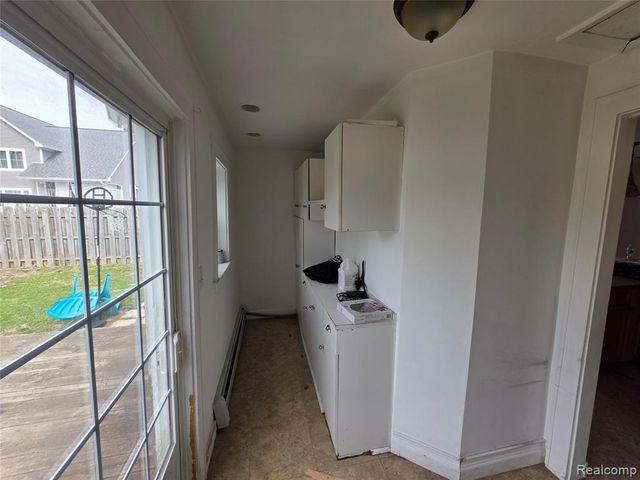 109 2nd Street, Holly, MI 48442