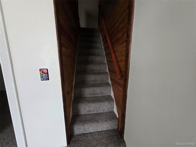 109 2nd Street, Holly, MI 48442