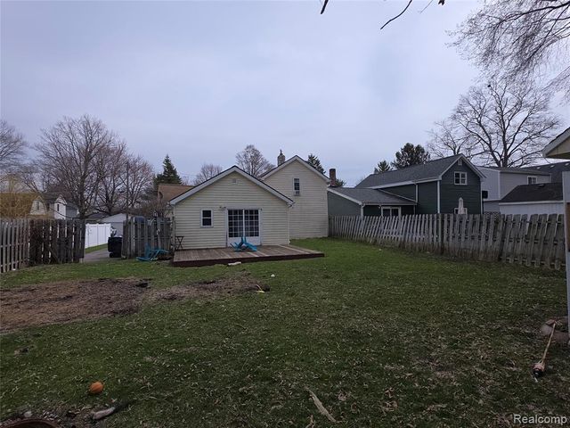 109 2nd Street, Holly, MI 48442