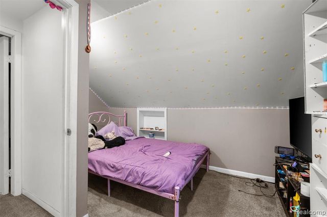 22355 Curie Avenue, Warren, MI 48091