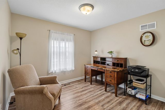 1607 NE 2nd Street, Stuart, IA 50250