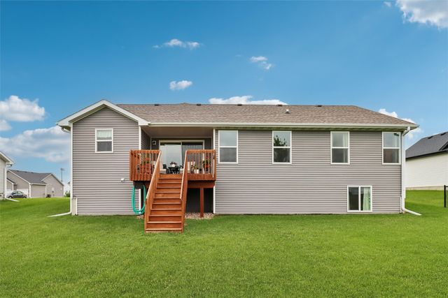 1607 NE 2nd Street, Stuart, IA 50250