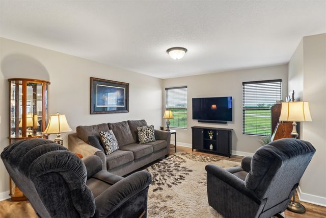 1607 NE 2nd Street, Stuart, IA 50250