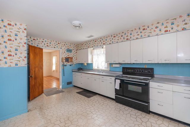 2106 3RD Avenue, Canyon, TX 79015