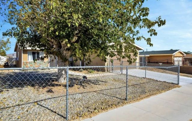 1725 De Anza, Barstow, CA 92311