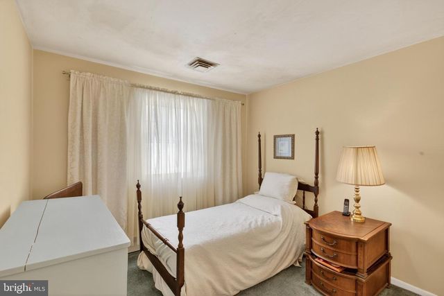 13406 COMPTON RD, Clifton, VA 20124