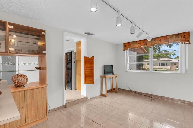 1081 SW 63rd Ave, West Miami, FL 33144