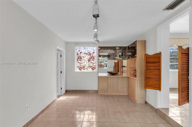 1081 SW 63rd Ave, West Miami, FL 33144