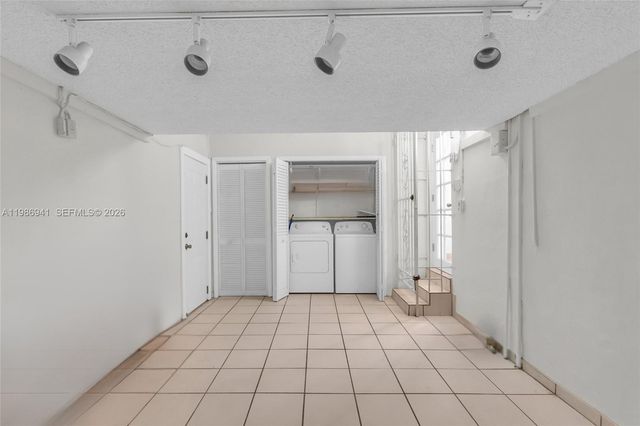 1081 SW 63rd Ave, West Miami, FL 33144